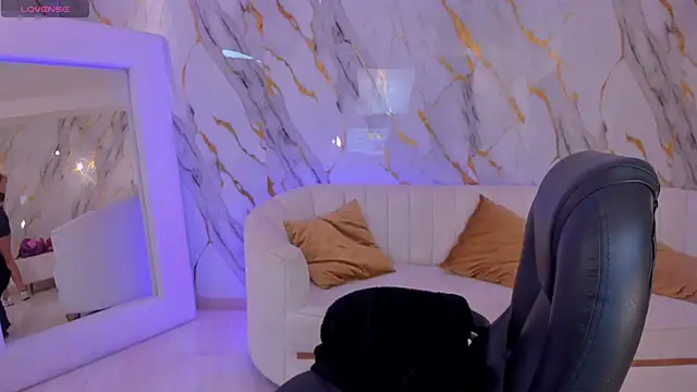 AmbarJames  online show from 11/30/25, 11:55