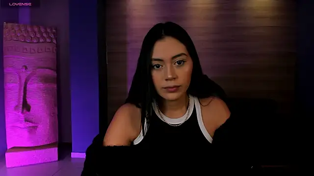 AmbarJames  online show from 10/28/25, 11:31