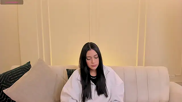 AmbarJames  online show from 02/01/26, 11:08