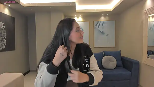 AmbarJames  online show from 11/03/25, 11:58