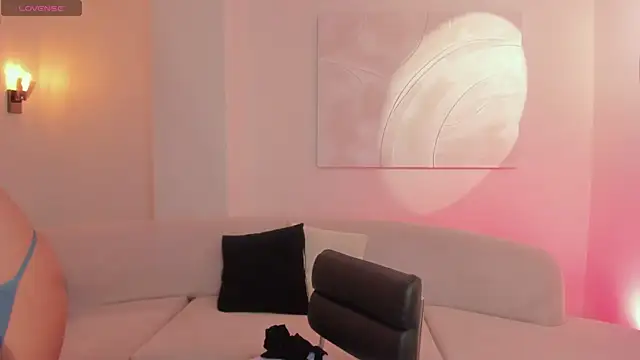 AmbarJames  online show from 03/11/26, 12:32