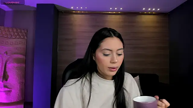 AmbarJames  online show from 10/27/25, 11:22