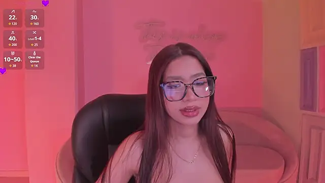 SophieHouston  online show from 07/07/26, 06:47