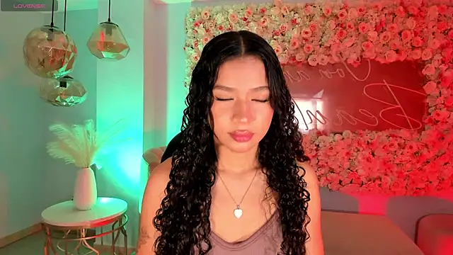 Snapshot of SophieHouston_ chatting on 09/30/25, 02:28 SophieHouston online show from 09/30/25, 02:28