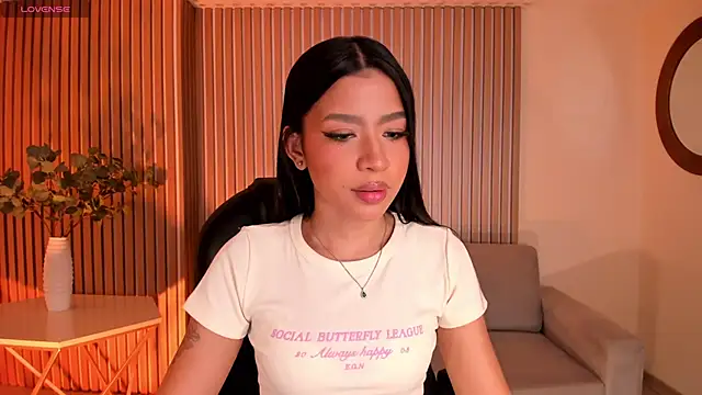 SophieHouston  online show from 06/12/26, 02:09