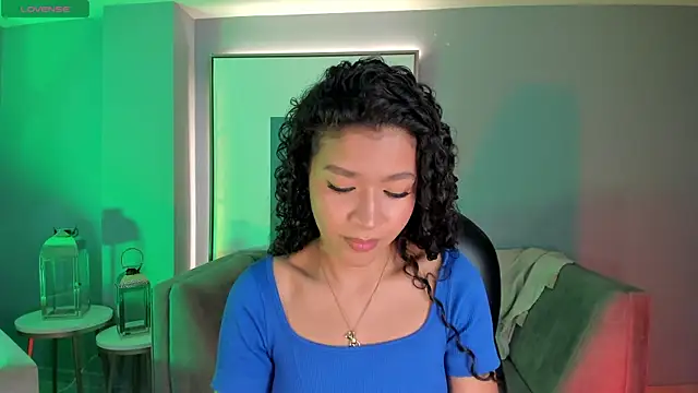 Snapshot of SophieHouston_ chatting on 10/16/25, 03:26 SophieHouston online show from 10/16/25, 03:26
