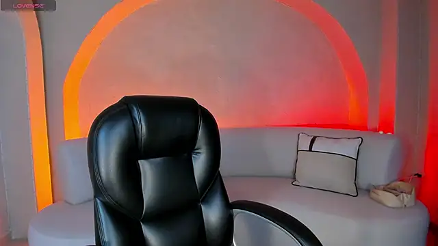 SophieHouston  online show from 10/25/25, 04:55