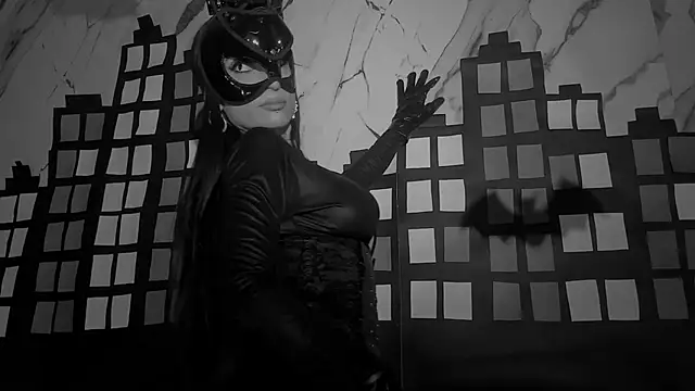 MilaLawrence online show from 10/28/25, 01:32