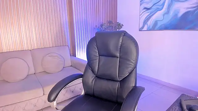 MilaLawrence online show from 11/12/25, 03:05