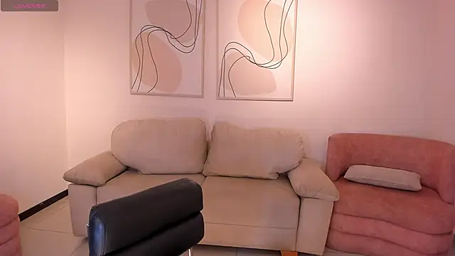 MilaLawrence online show from 06/02/26, 12:05