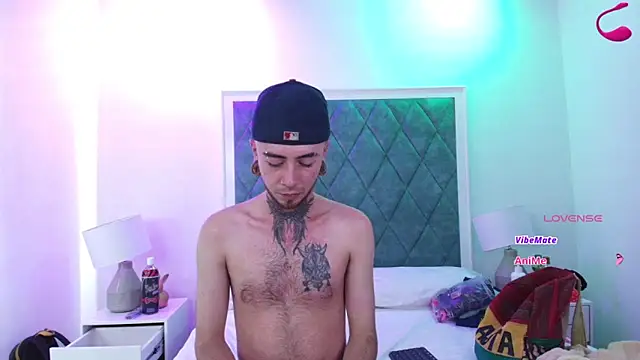 Asha zuri and adam online show from 12/17/25, 12:32