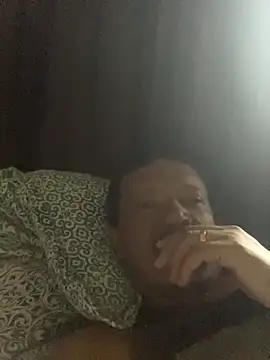 Snapshot of PIROCAGG21 chatting on 11/08/25, 04:43 PIROCAGG21 online show from 11/08/25, 04:43