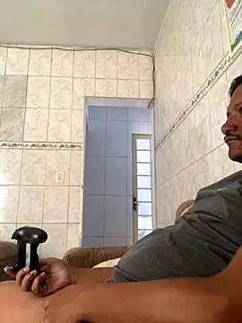 Snapshot of PIROCAGG21 chatting on 11/18/25, 12:30 PIROCAGG21 online show from 11/18/25, 12:30