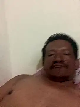 Snapshot of PIROCAGG21 chatting on 12/01/25, 11:16 PIROCAGG21 online show from 12/01/25, 11:16