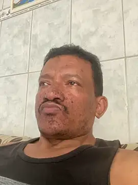 Snapshot of PIROCAGG21 chatting on 09/18/25, 10:40 PIROCAGG21 online show from 09/18/25, 10:40