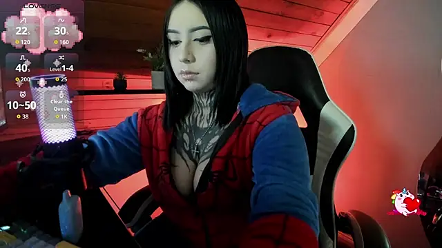 Snapshot of _Morrigan_ chatting on 09/19/25, 07:34 Morrigan online show from 09/19/25, 07:34