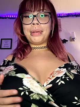 moan4mona online show from 10/24/25, 04:00