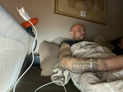 curis4270panda online show from 10/09/25, 02:56