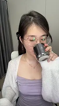 Qianqian-888 online show from 12/18/25, 01:00