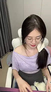 Qianqian-888 online show from 10/28/25, 12:59