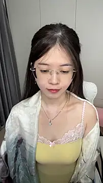 Qianqian-888 online show from 10/23/25, 01:26