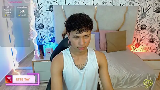 Ette tay online show from 10/25/25, 03:17