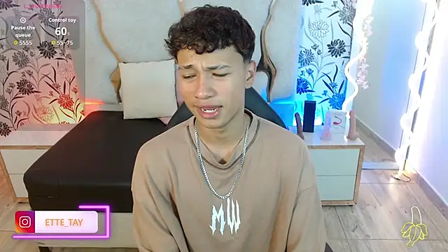 Ette tay online show from 11/04/25, 03:21