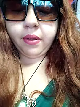 Snapshot of melisa_hot420 chatting on 10/13/25, 08:54 melisa hot420 online show from 10/13/25, 08:54