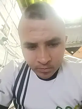 santiii   12 online show from 11/23/25, 03:38