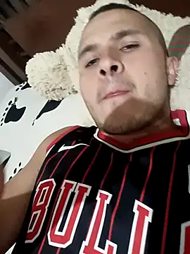 santiii   12 online show from 11/28/25, 12:55