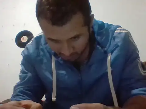 santiii   12 online show from 01/12/26, 11:53