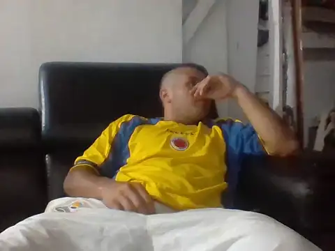 santiii   12 online show from 03/19/26, 12:32