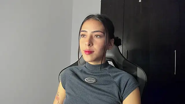 Snapshot of ValkaGrecco chatting on 09/16/25, 02:56 ValkaGrecco online show from 09/16/25, 02:56