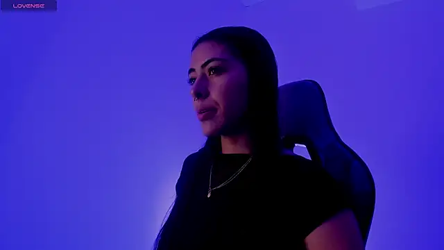 Snapshot of ValkaGrecco chatting on 11/15/25, 08:57 ValkaGrecco online show from 11/15/25, 08:57