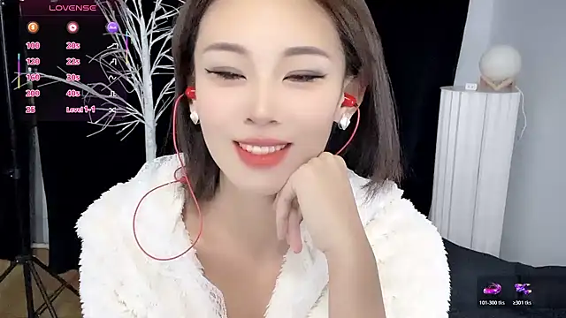 xiaoyue8888 online show from 10/29/25, 01:59