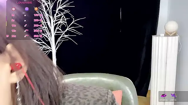 xiaoyue8888 online show from 10/26/25, 02:01