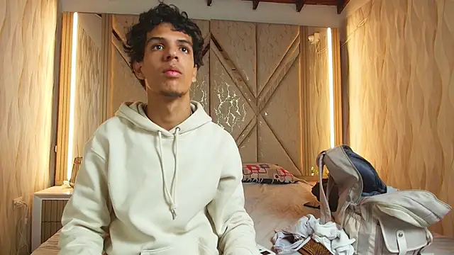 Hotcouple 222 online show from 03/15/26, 07:32