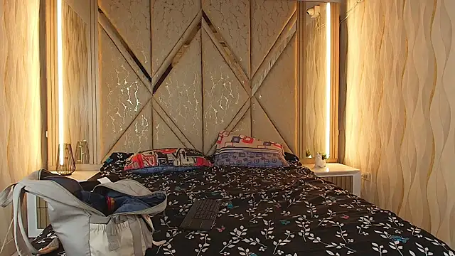 Hotcouple 222 online show from 04/15/26, 01:37