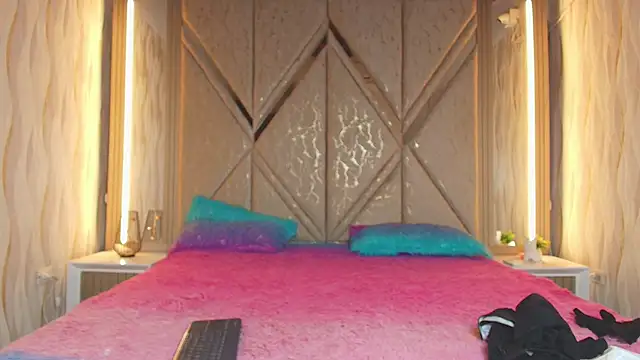 Hotcouple 222 online show from 03/06/26, 07:20