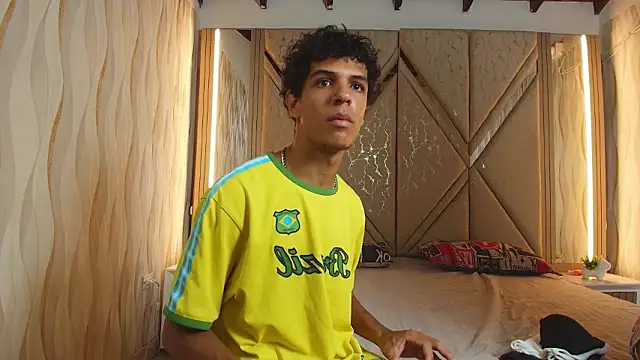 Hotcouple 222 online show from 03/18/26, 07:26