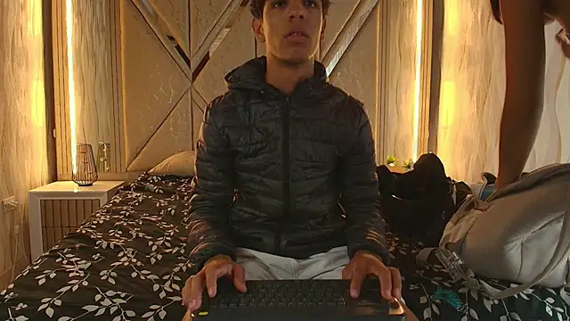 Hotcouple 222 online show from 02/15/26, 07:20