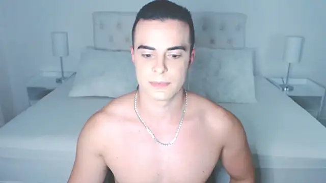Snapshot of mr_hunterx chatting on 09/14/25, 12:44 mr hunterx online show from 09/14/25, 12:44