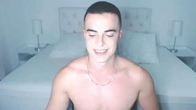 Snapshot of mr_hunterx chatting on 09/20/25, 03:44 mr hunterx online show from 09/20/25, 03:44