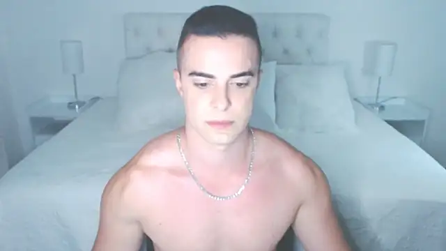 Snapshot of mr_hunterx chatting on 10/03/25, 01:42 mr hunterx online show from 10/03/25, 01:42