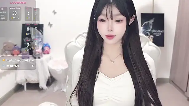 -EEBABY online show from 12/01/25, 09:04