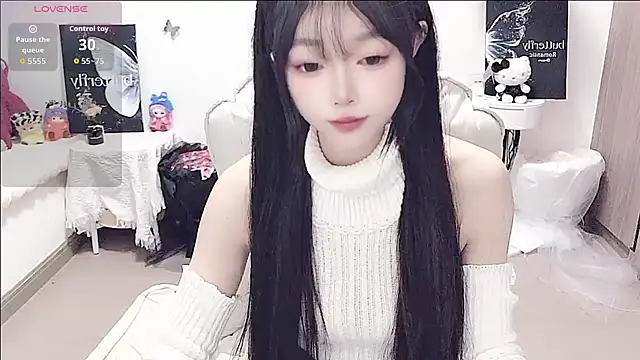 Snapshot of -EEBABY chatting on 06/18/26, 04:12 -EEBABY online show from 06/18/26, 04:12