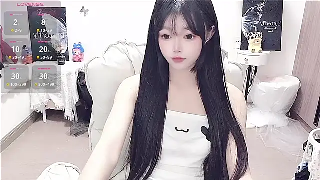 Snapshot of -EEBABY chatting on 05/13/26, 04:14 -EEBABY online show from 05/13/26, 04:14