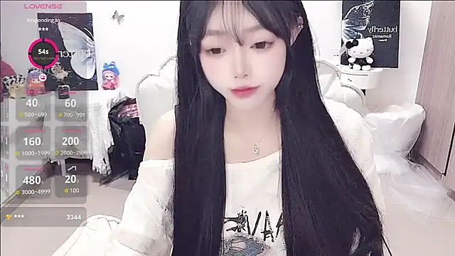 Snapshot of -EEBABY chatting on 06/19/26, 12:55 -EEBABY online show from 06/19/26, 12:55
