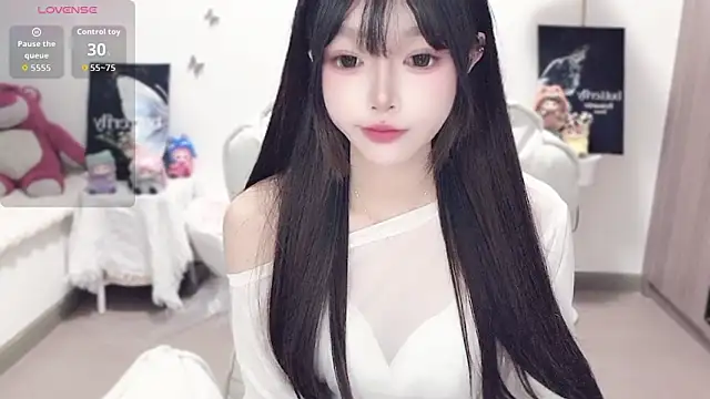 -EEBABY online show from 10/28/25, 01:10