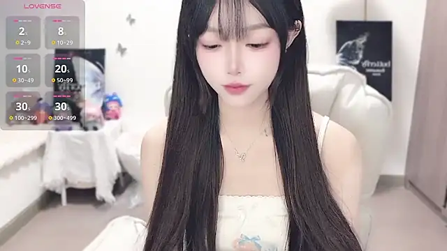 -EEBABY online show from 11/26/25, 08:31